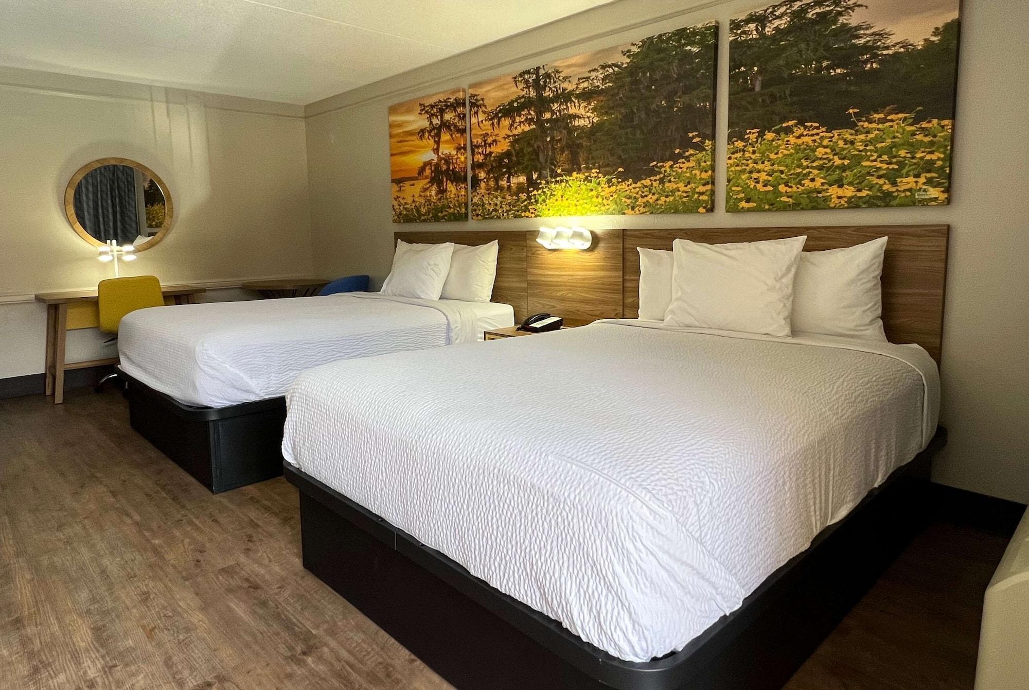 Days Inn By Wyndham Birmingham/West Екстериор снимка