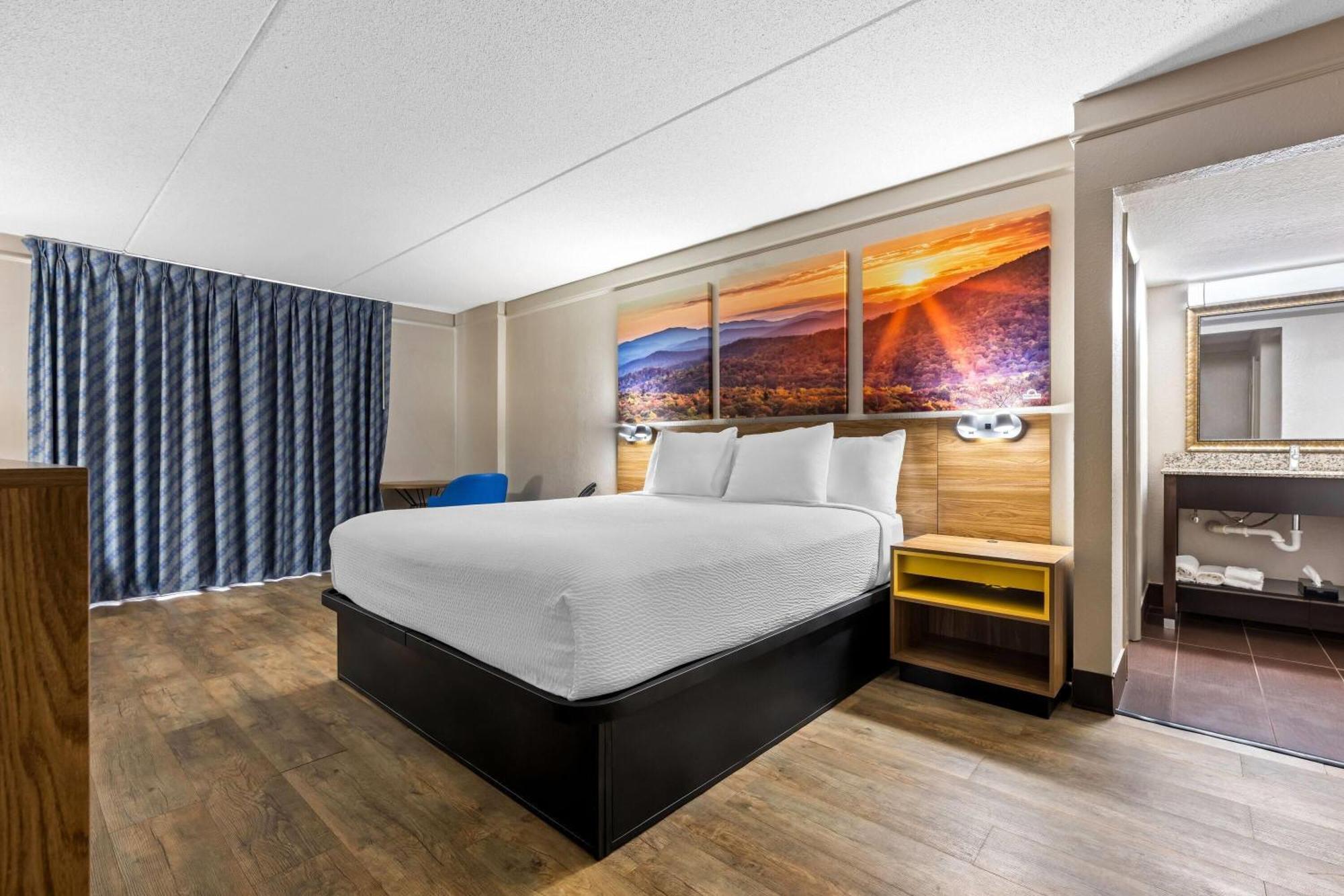 Days Inn By Wyndham Birmingham/West Екстериор снимка