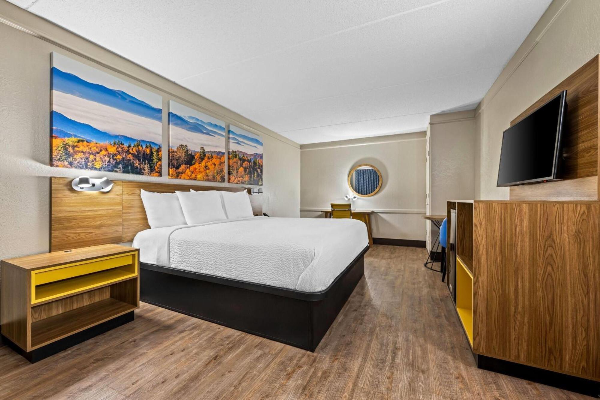 Days Inn By Wyndham Birmingham/West Екстериор снимка