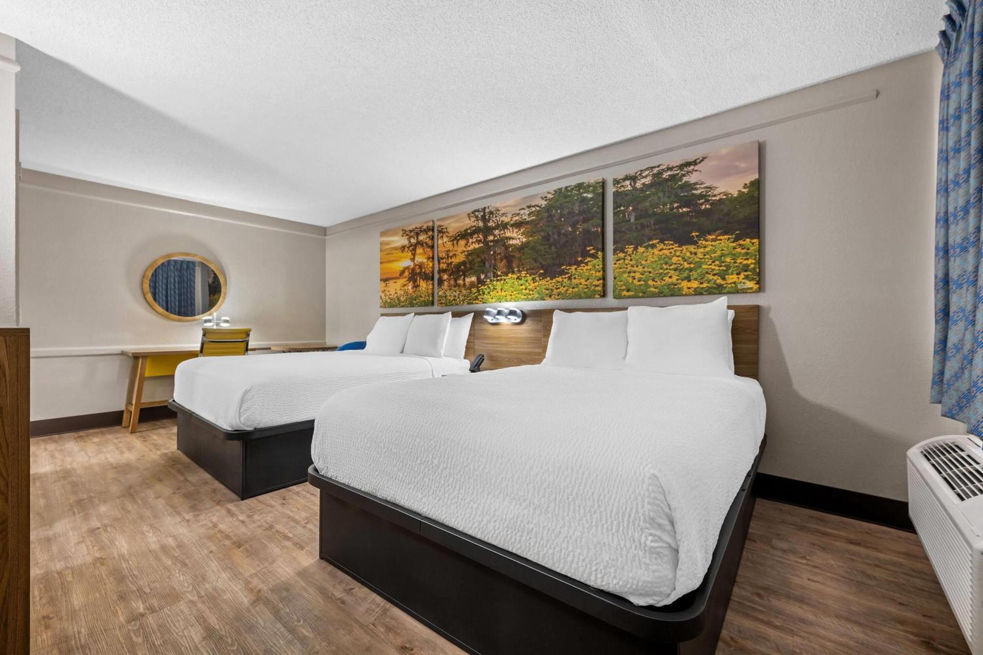 Days Inn By Wyndham Birmingham/West Екстериор снимка